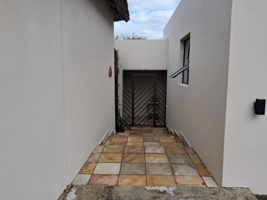 To Let 2 Bedroom Property for Rent in Kwelera Eastern Cape
